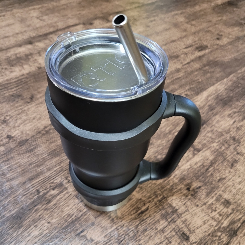 RTIC 24oz. Tumbler w/ Metal Straw and Removable Handle